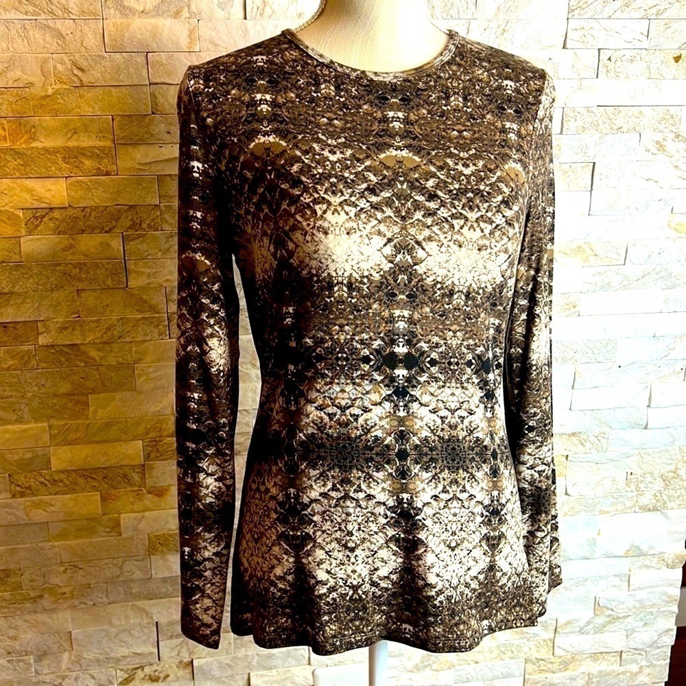 NOT FOR SALE. Lord & Taylor Womens Top Long Sleeve T-Shirt Size Medium (M).​​​​​
